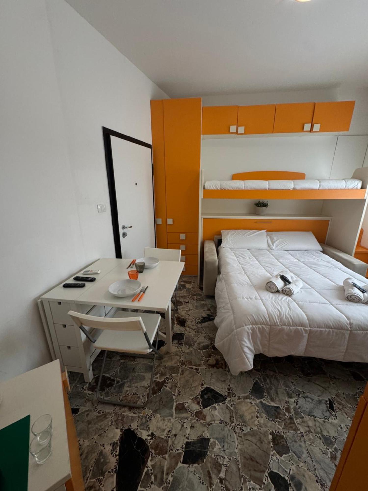 Host In Italy - 200m From The Sea, Place Included * Lido di Jesolo